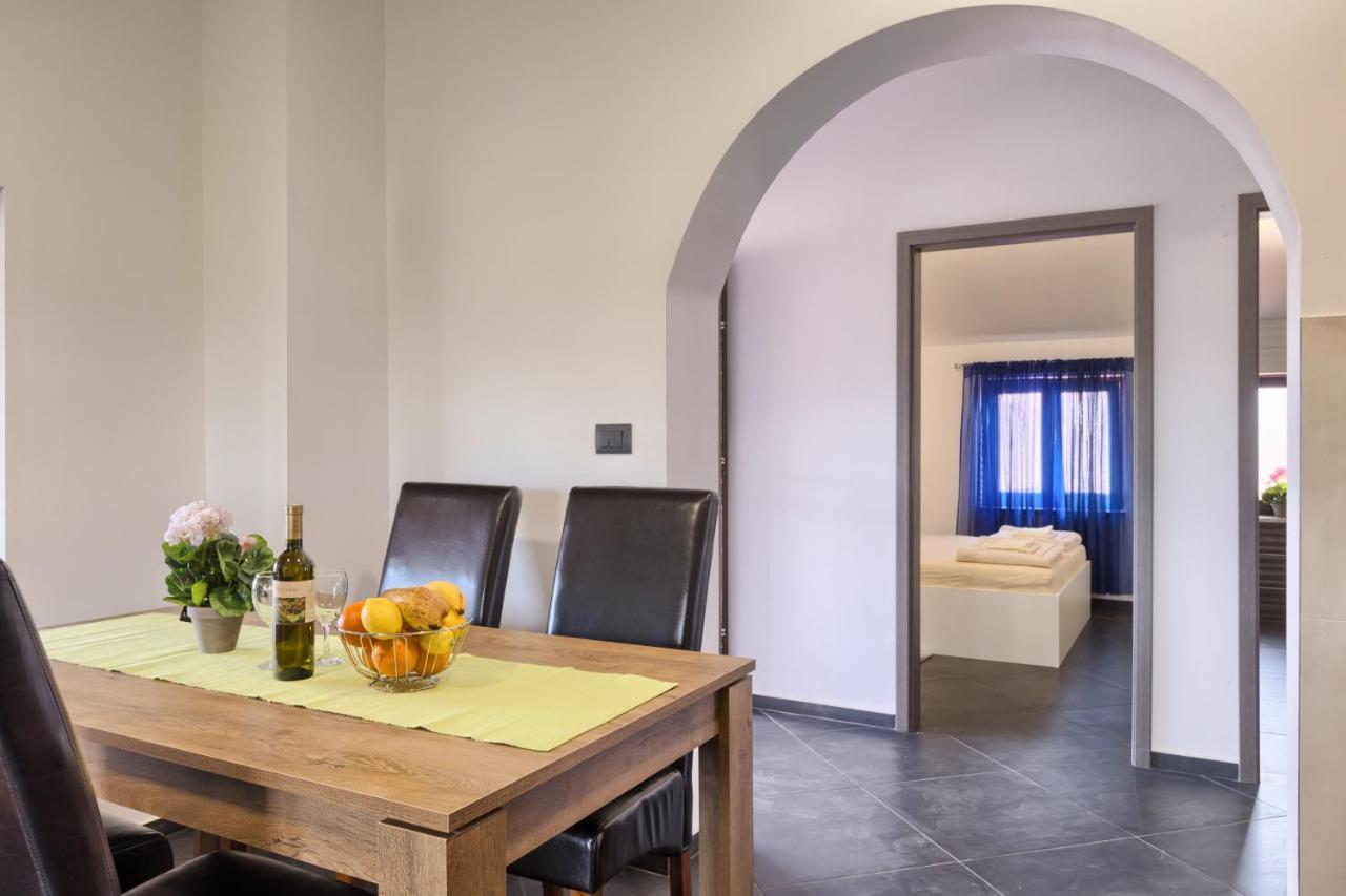 Apartments Ines Pula Exterior photo
