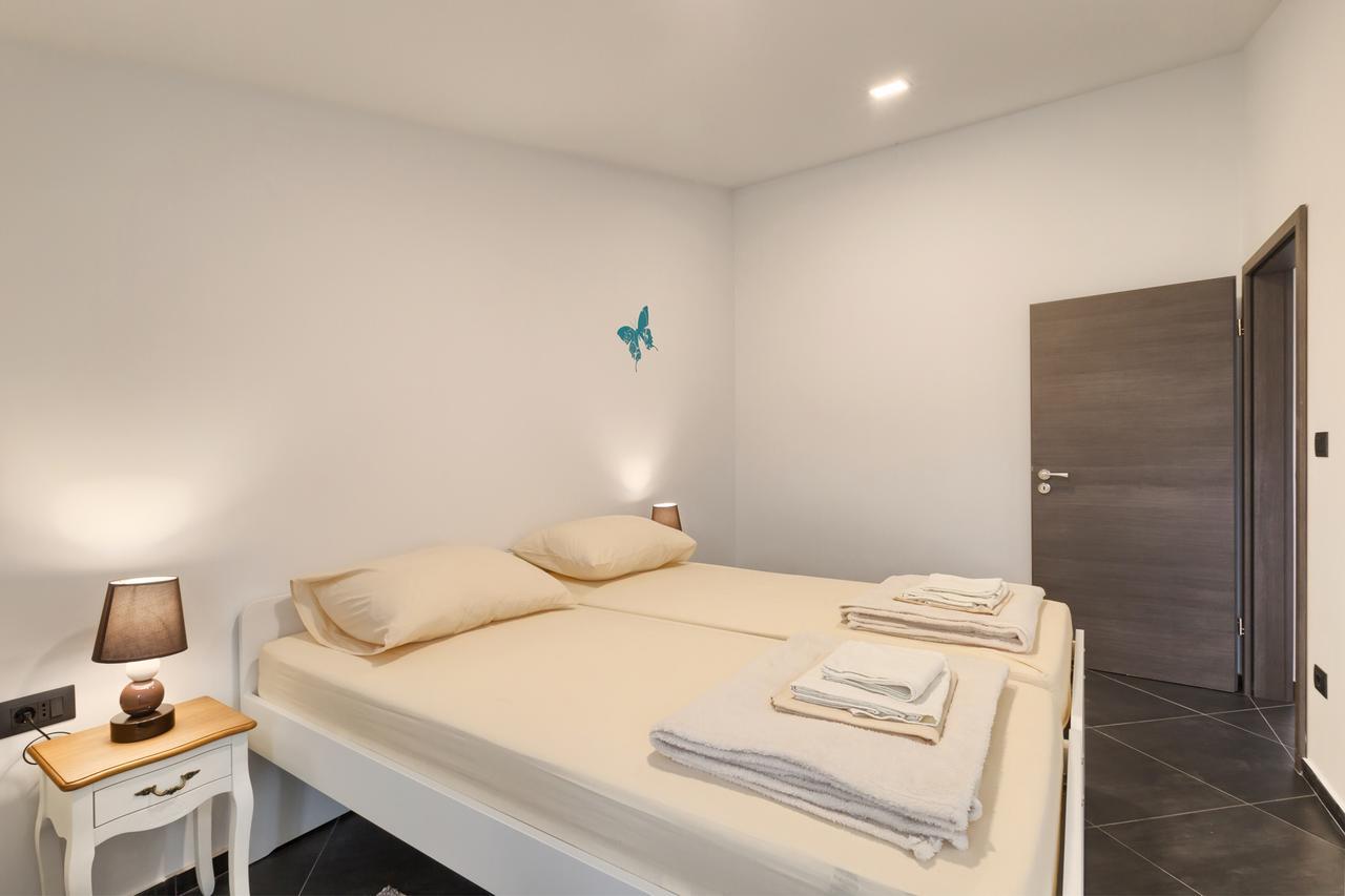 Apartments Ines Pula Exterior photo