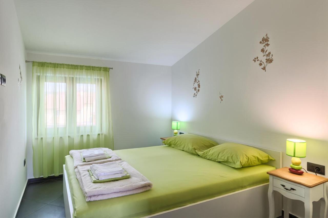 Apartments Ines Pula Exterior photo